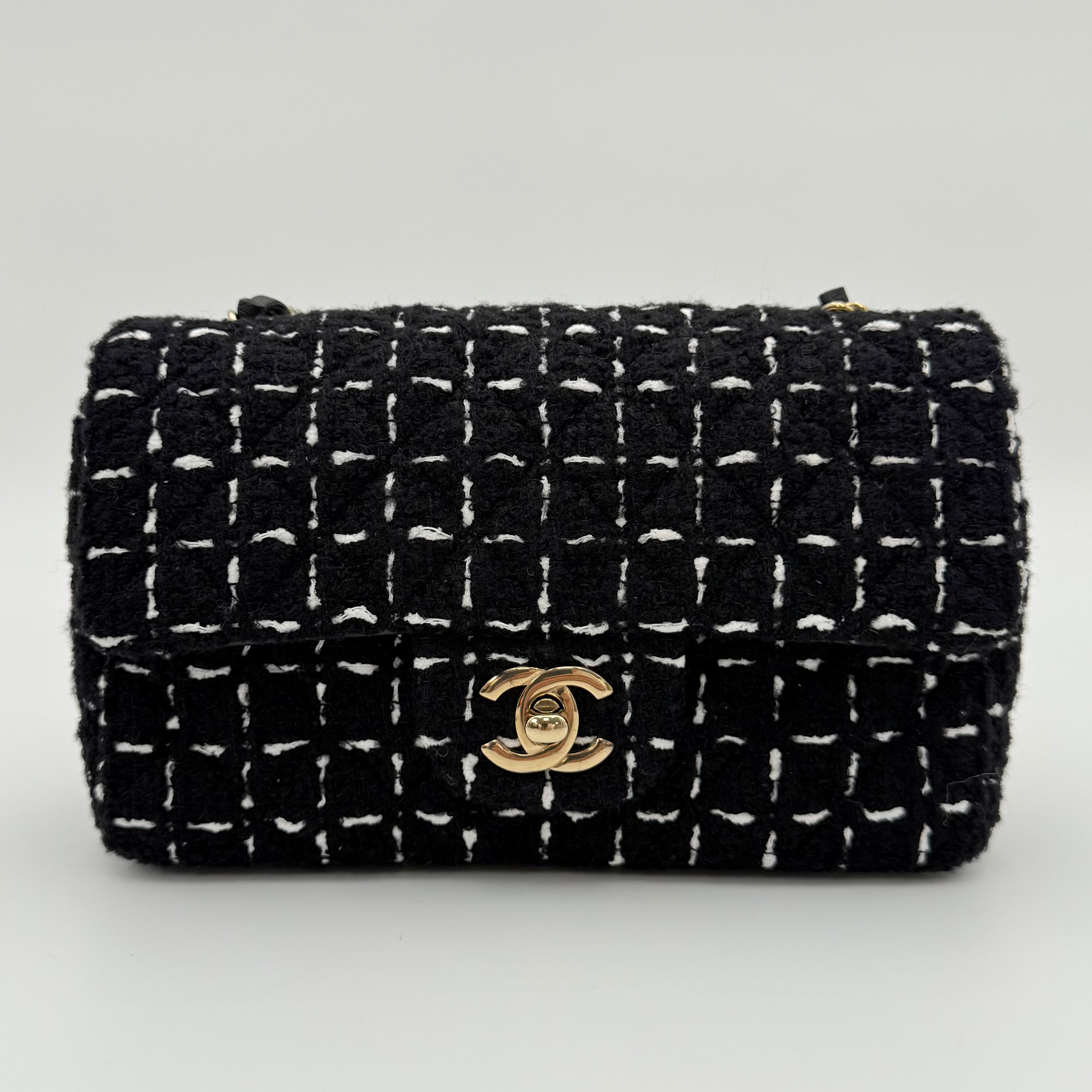 Chanel - Timeless - Mini Flap - Tweed