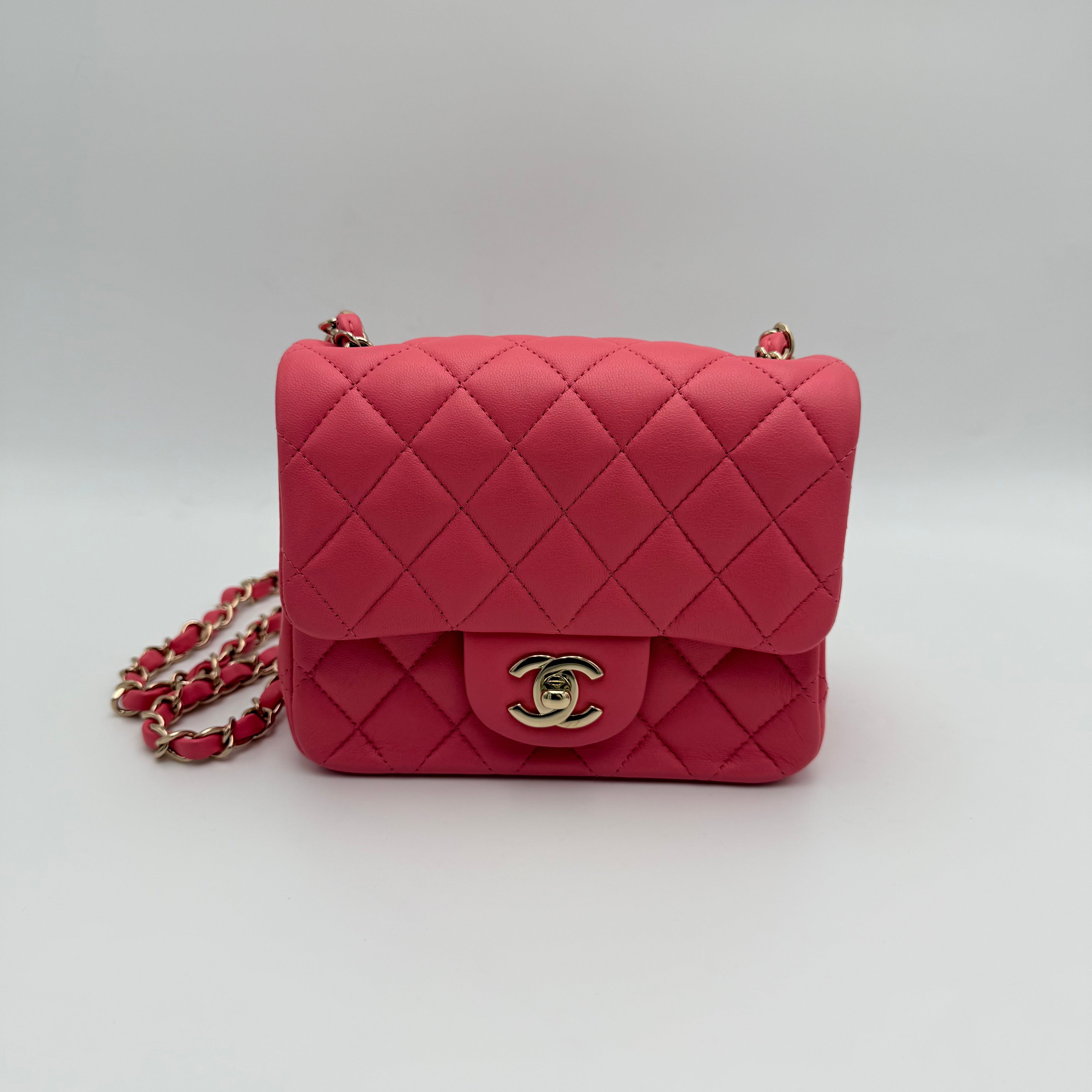 CHANEL - SQUARE - ROSE
