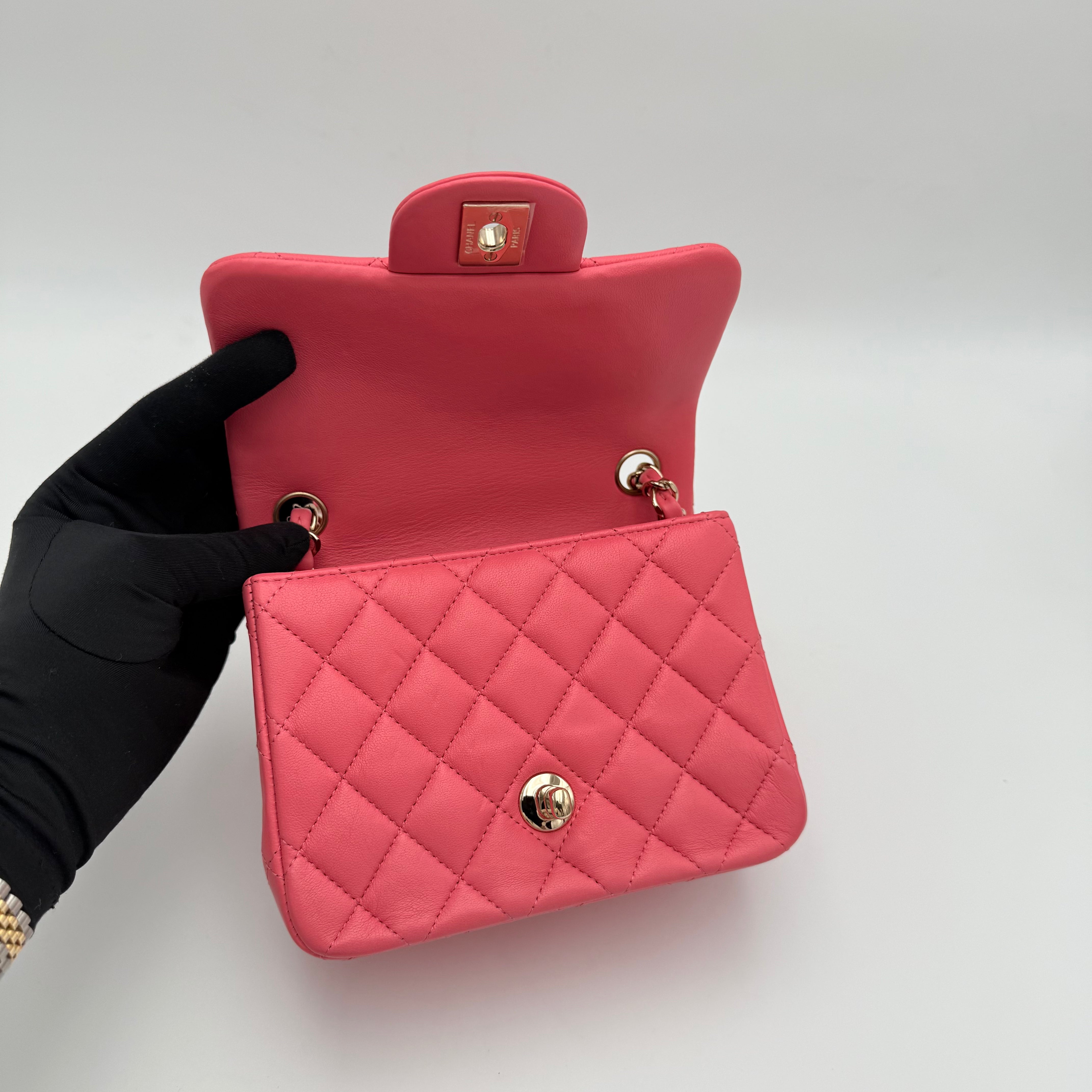 CHANEL - SQUARE - ROSE