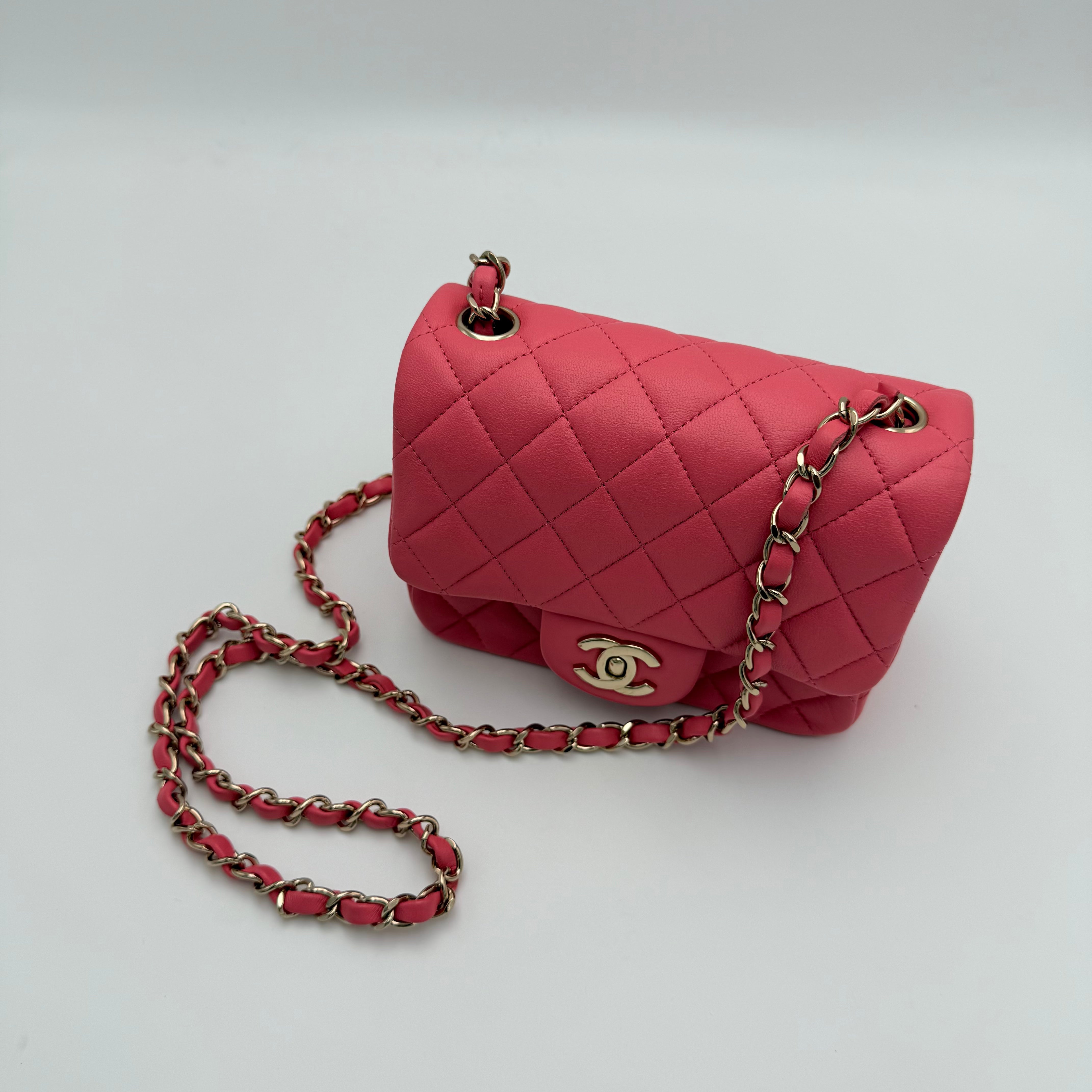 CHANEL - SQUARE - ROSE