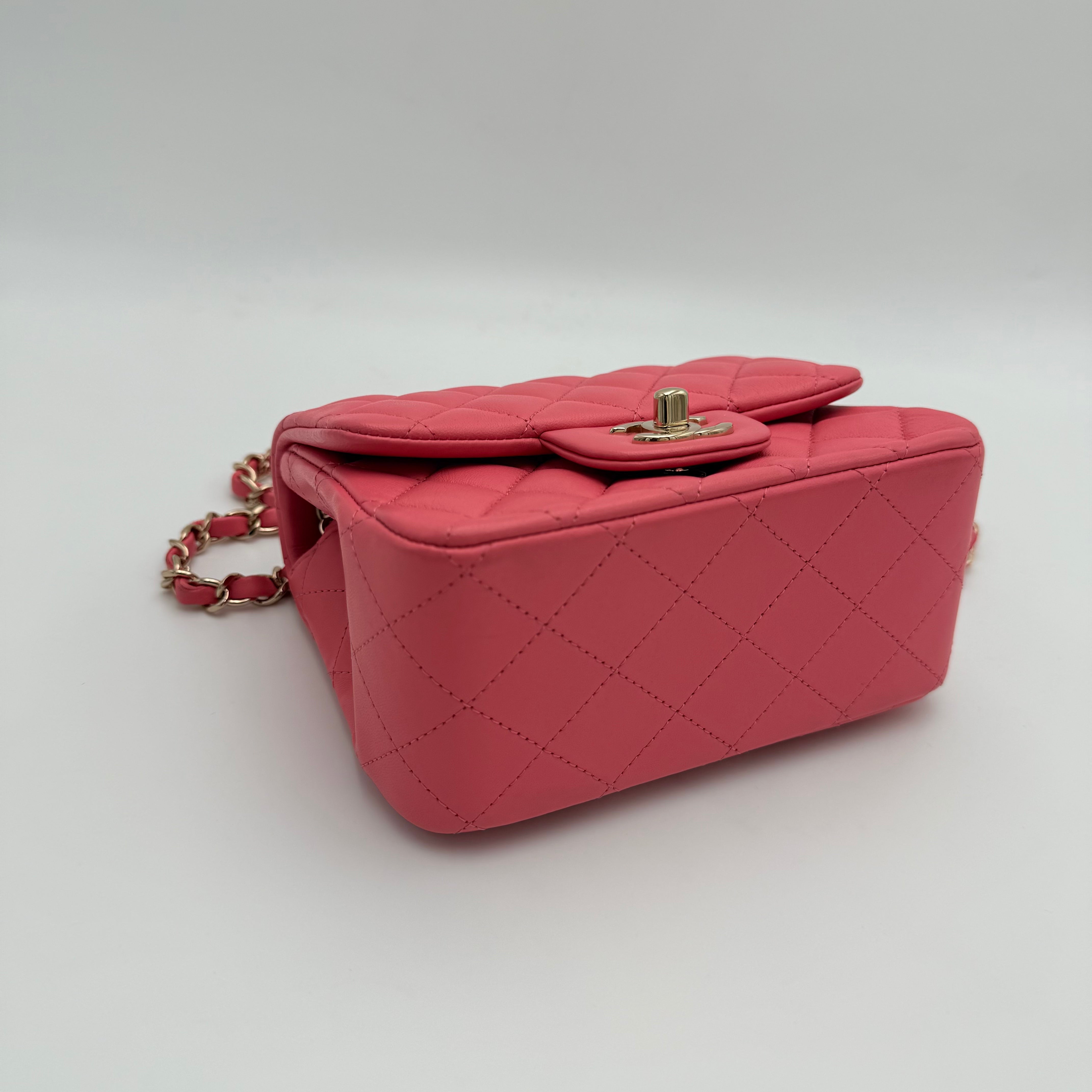 CHANEL - SQUARE - ROSE