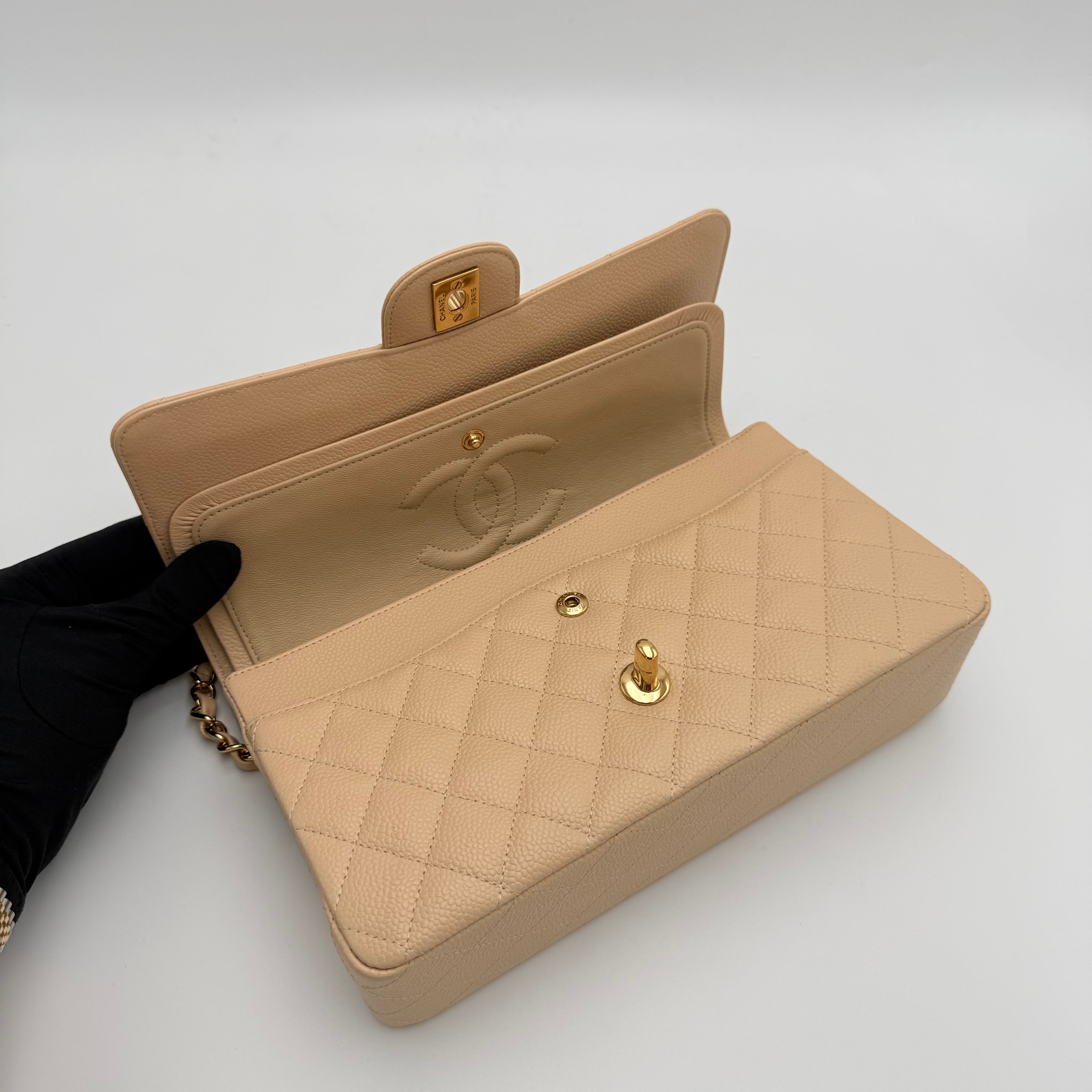 Chanel - Double flap - Beige