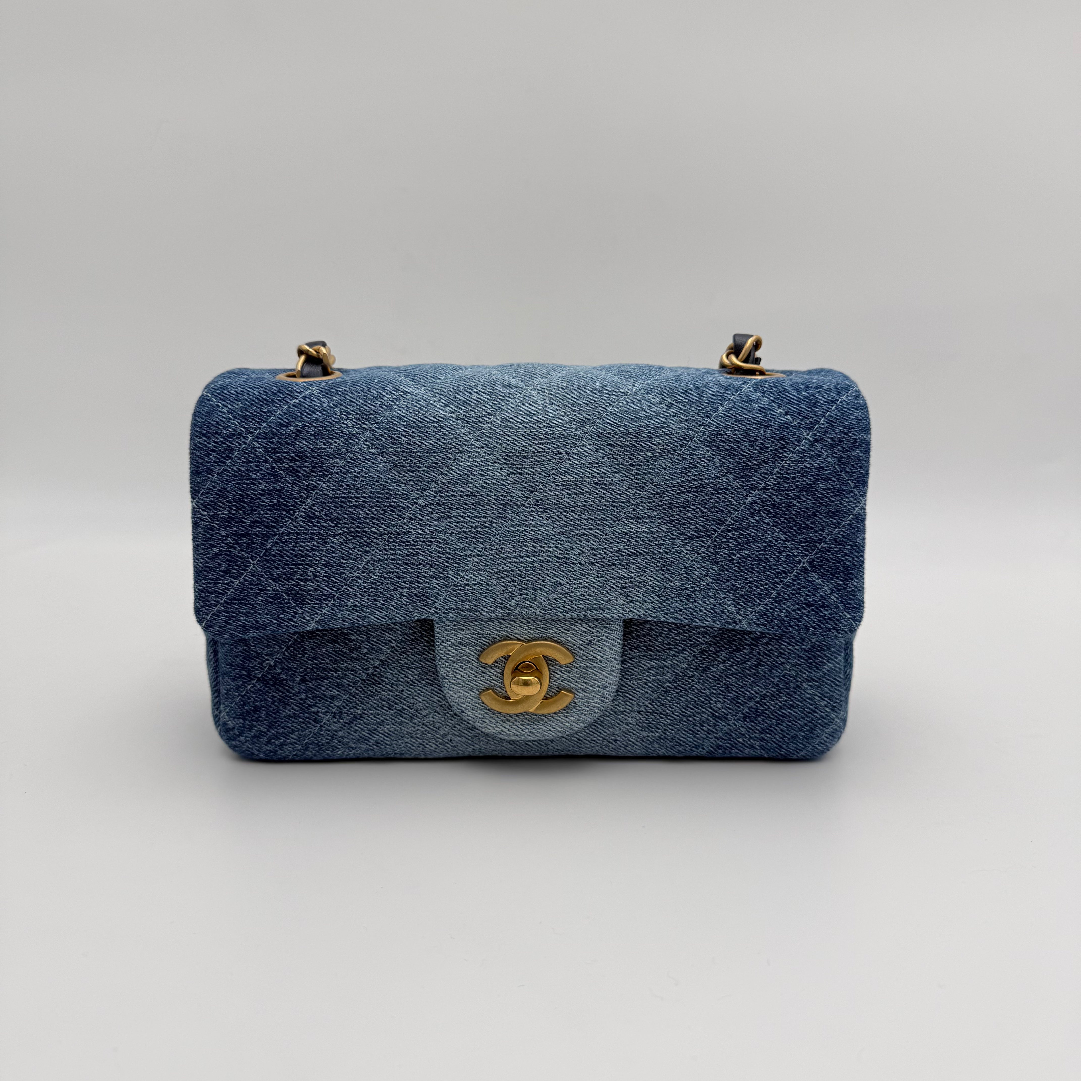 Chanel - Mini flap - denim