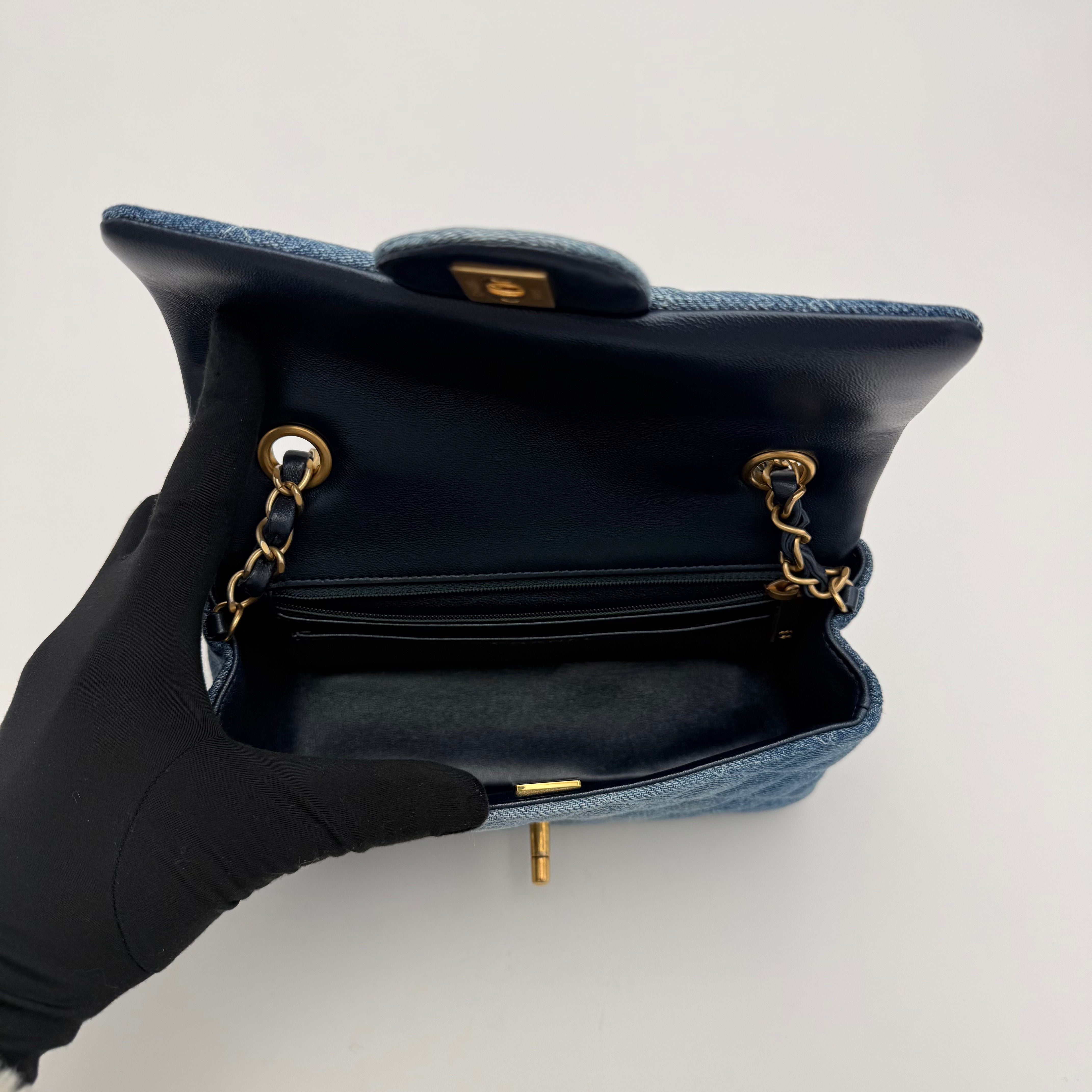 Chanel - Mini flap - denim