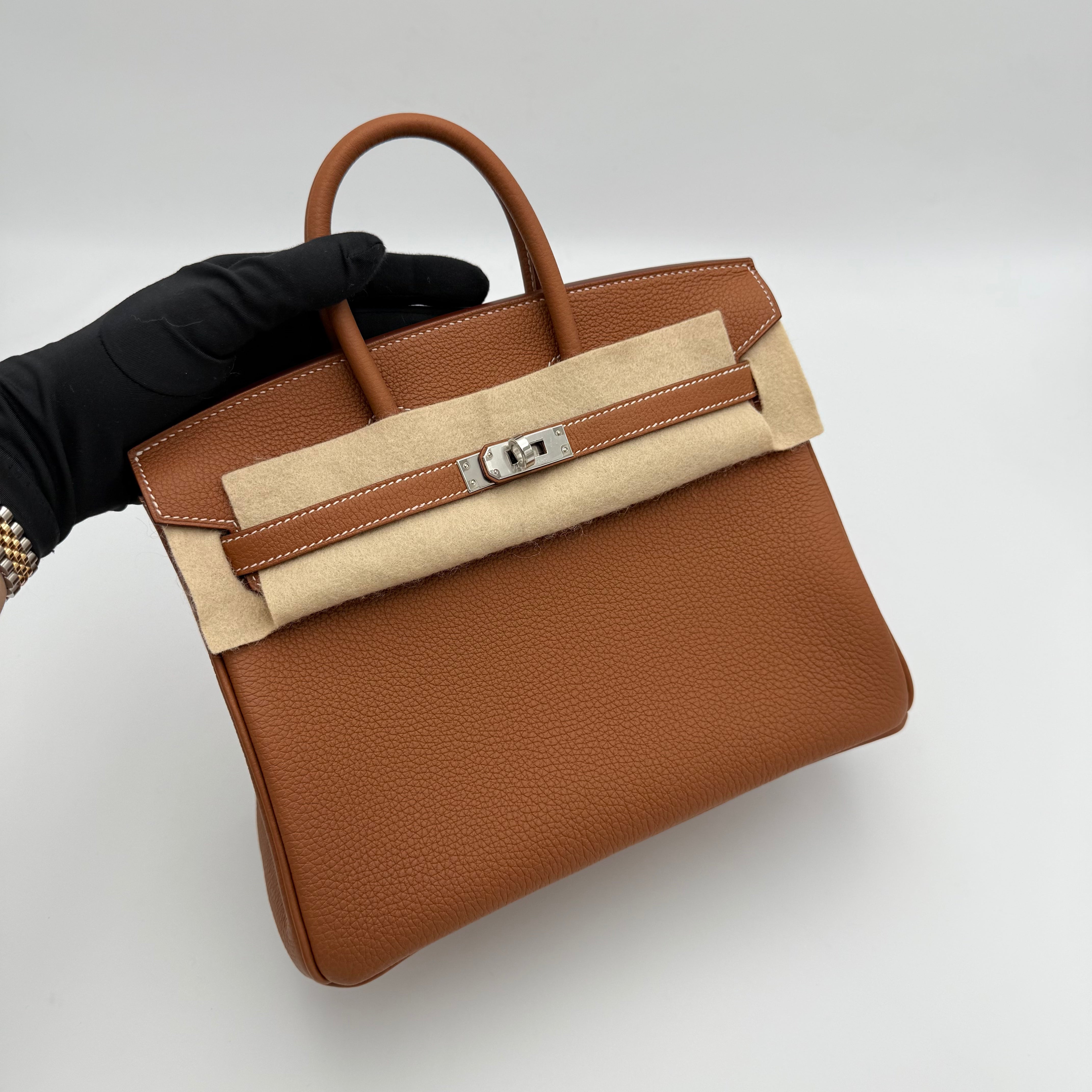 HERMÈS - BIRKIN 25 - GOLD