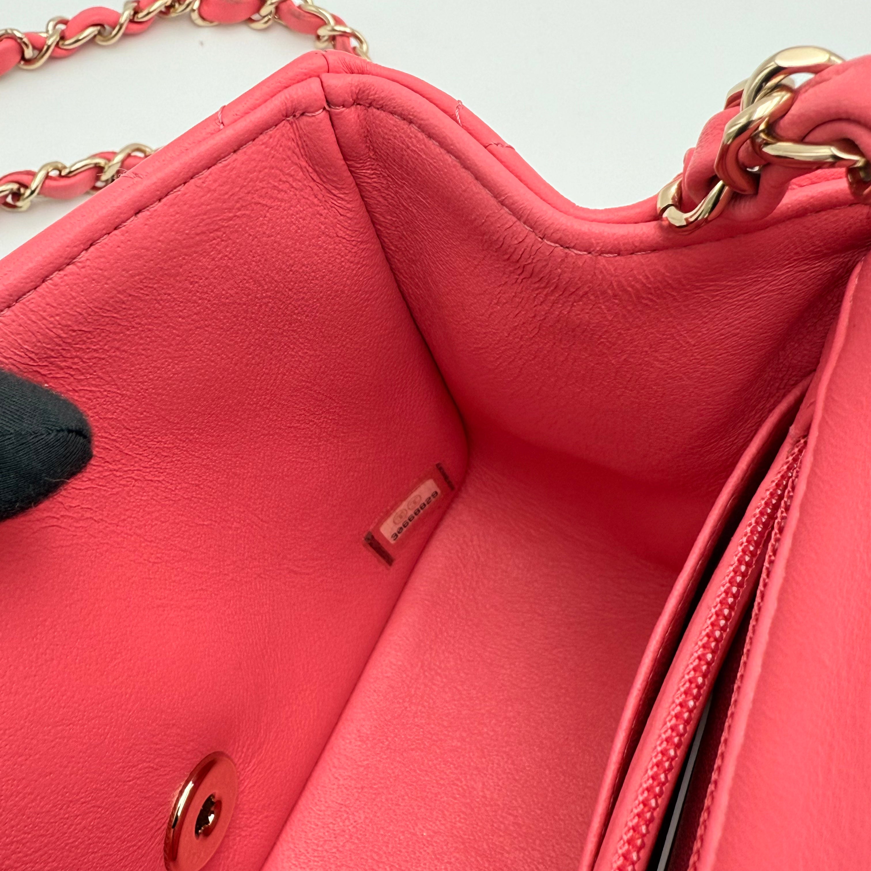 CHANEL - SQUARE - ROSE