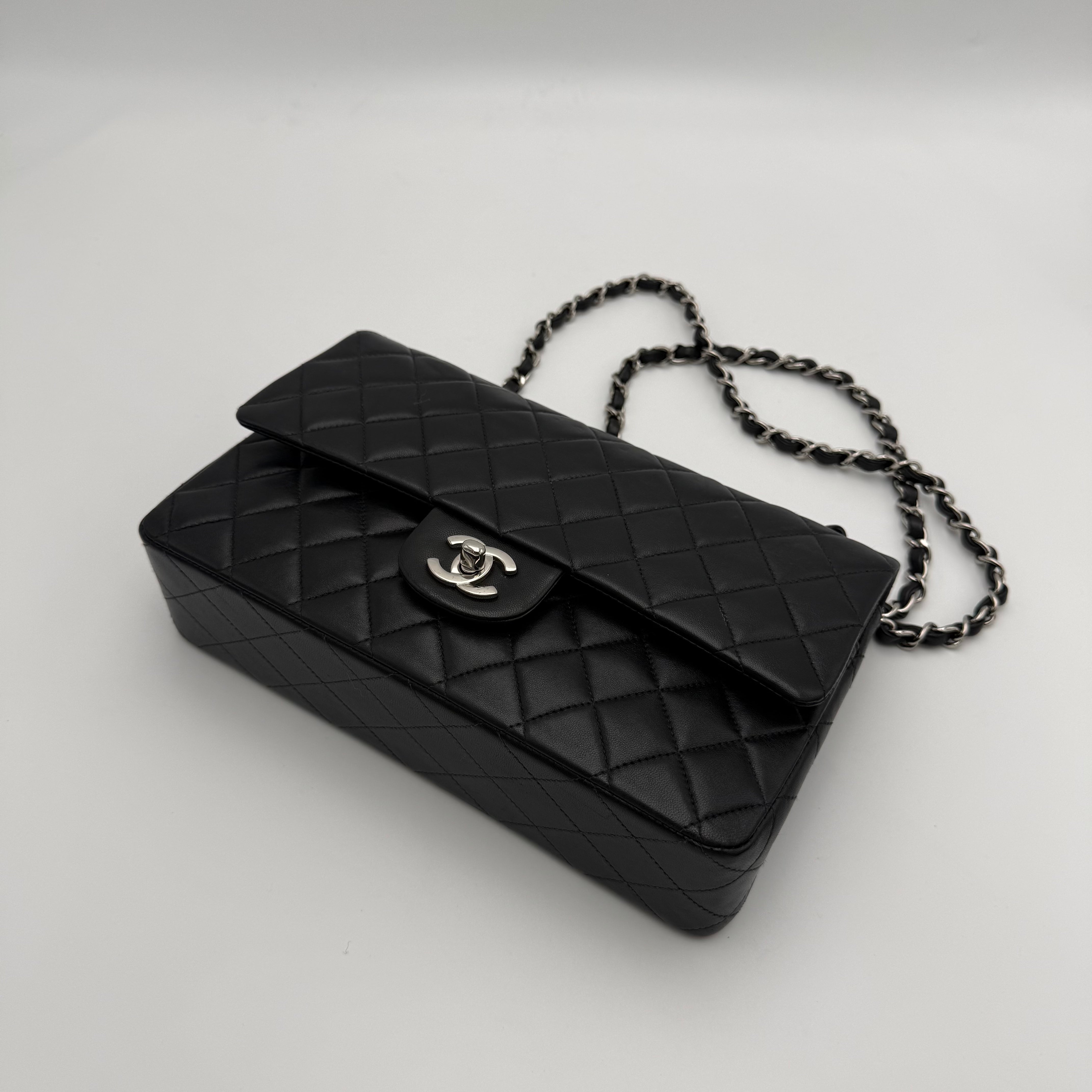 Chanel - Timeless - Noir