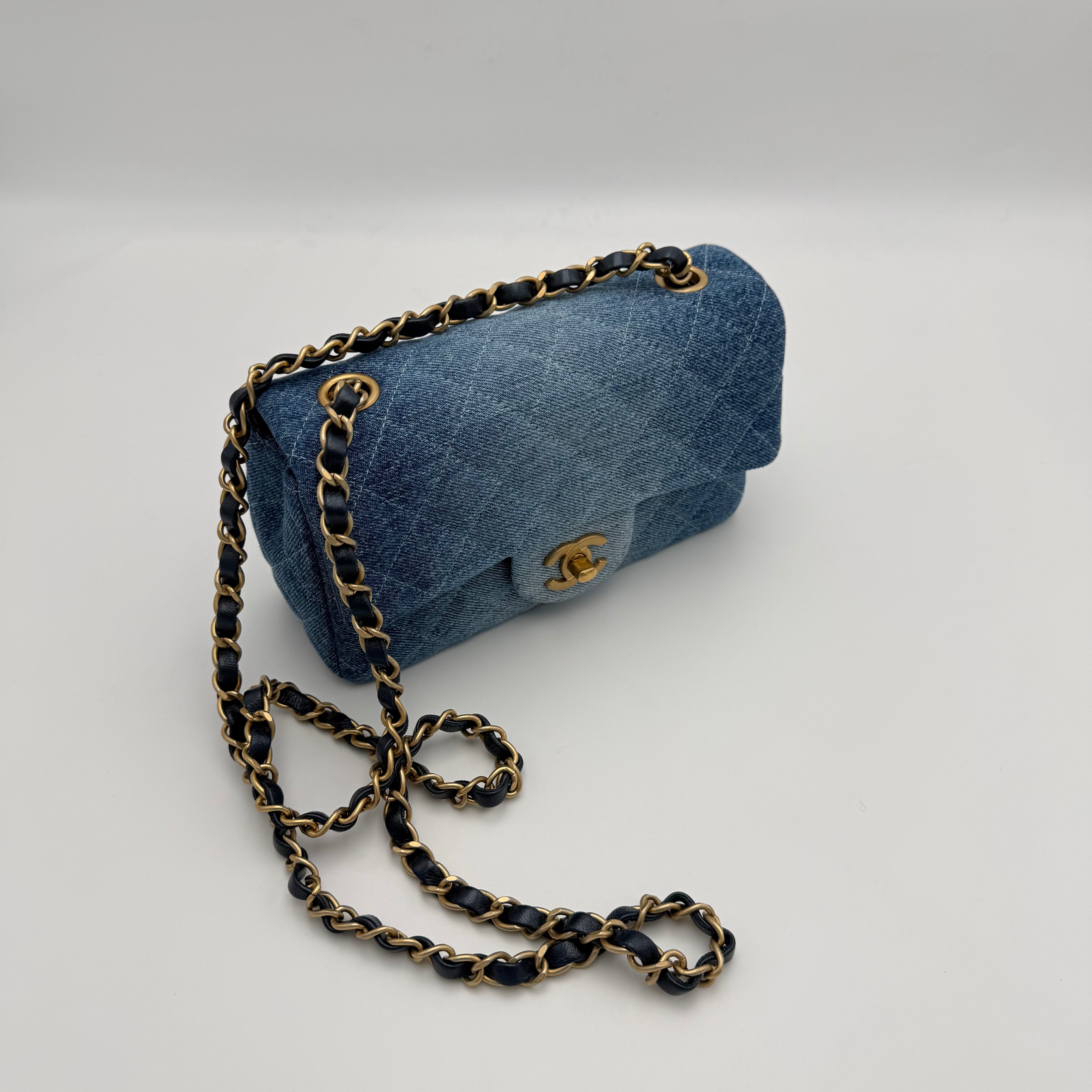 Chanel - Mini flap - denim