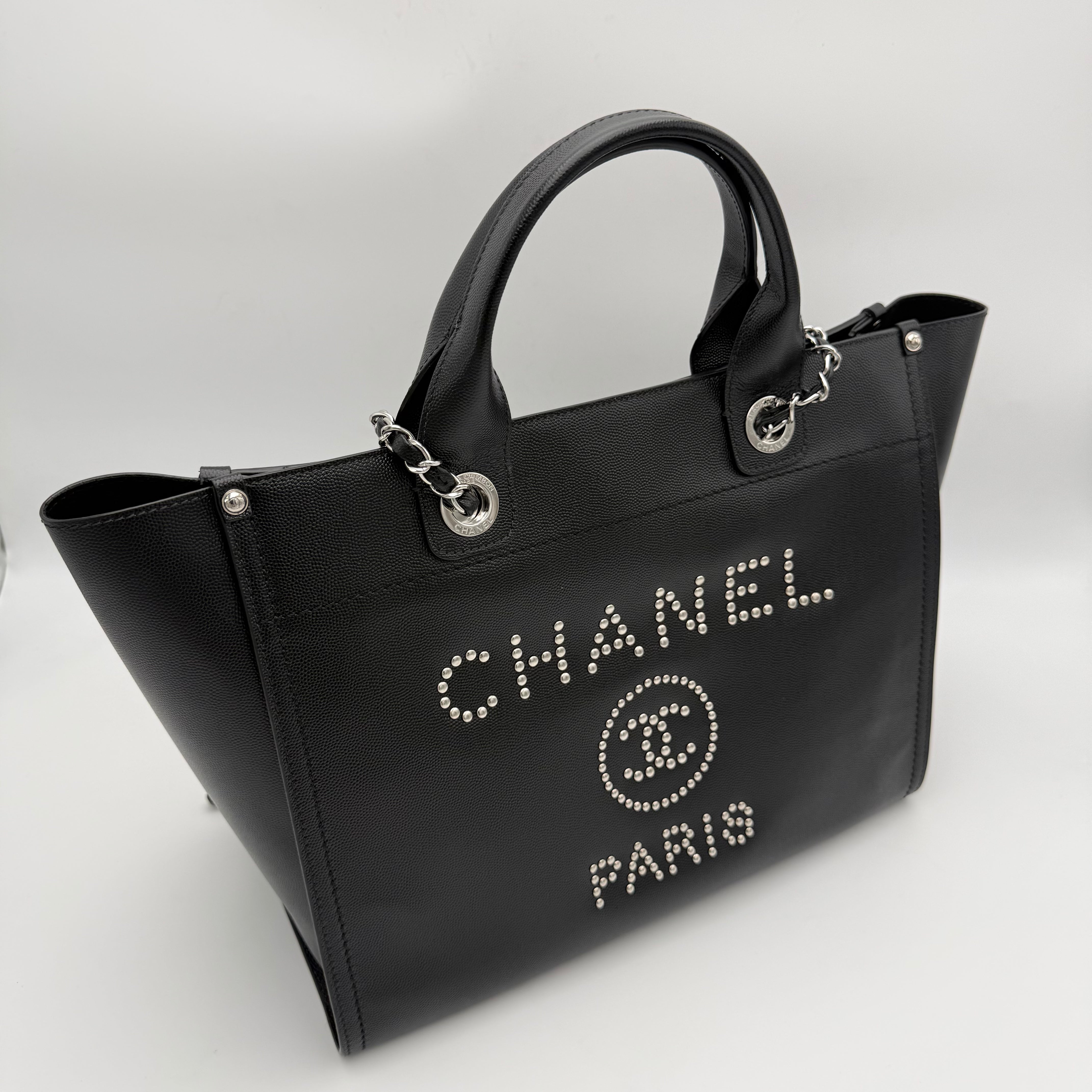Chanel - Deauville - Noir