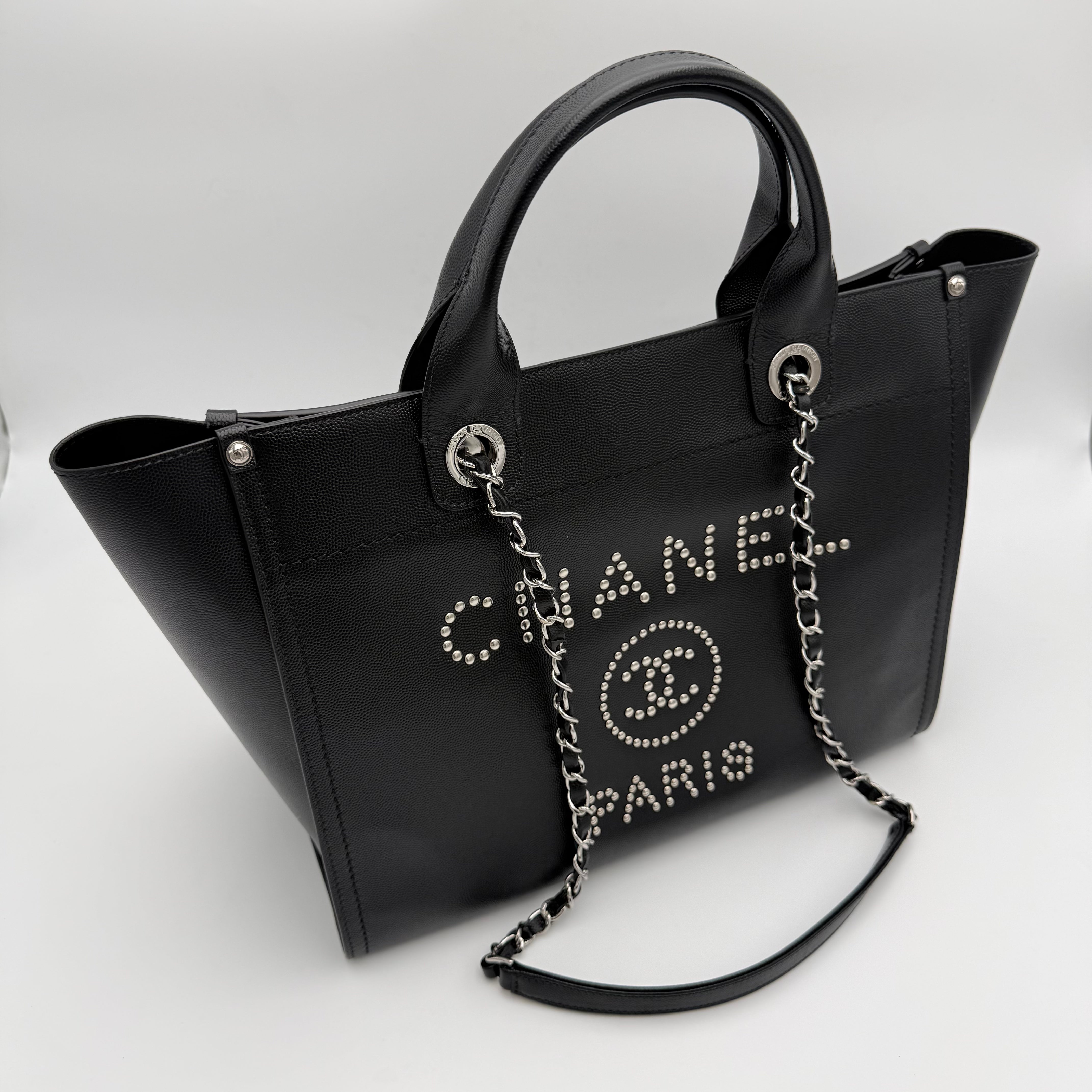 Chanel - Deauville - Noir