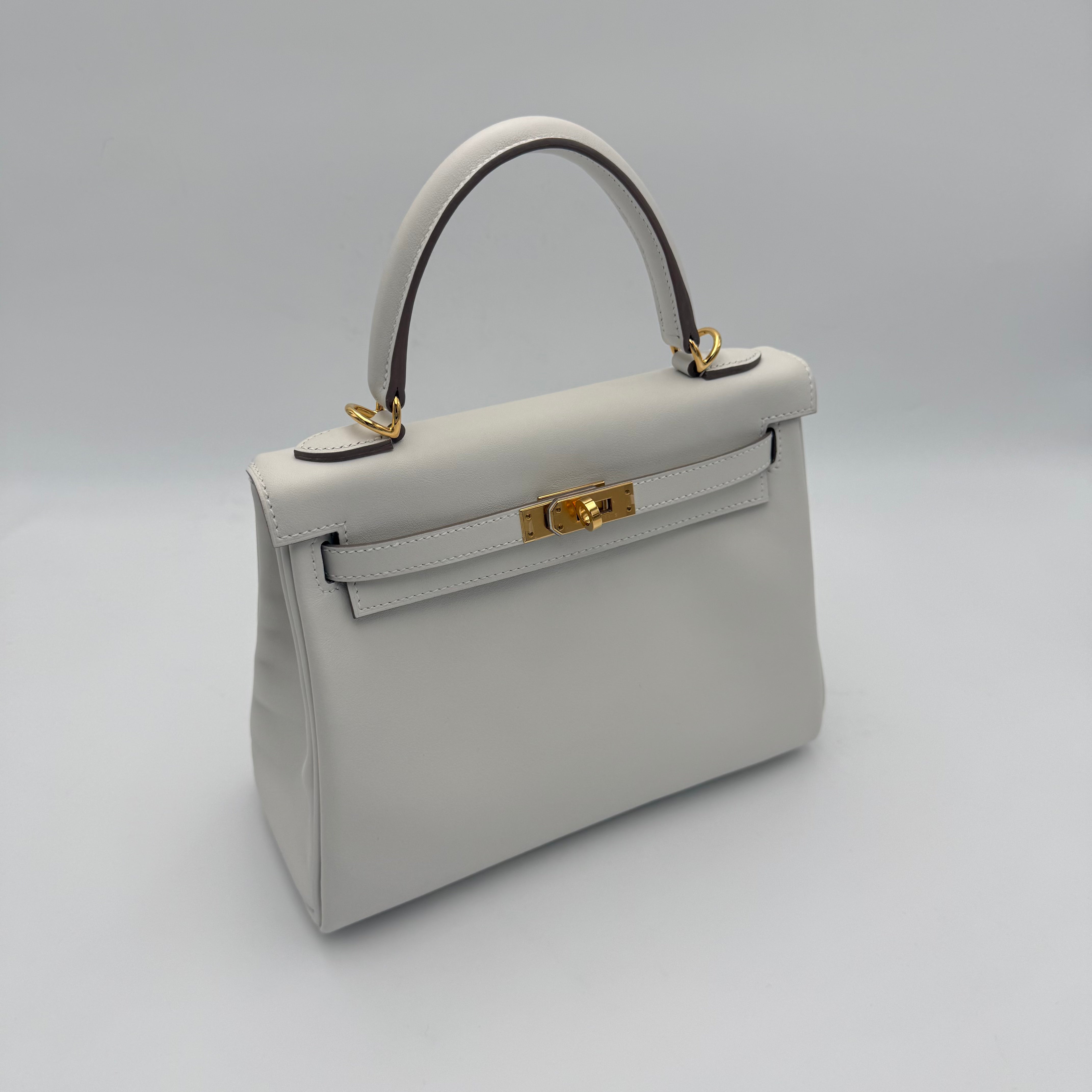 Hermès - Kelly 25 - gris pâle